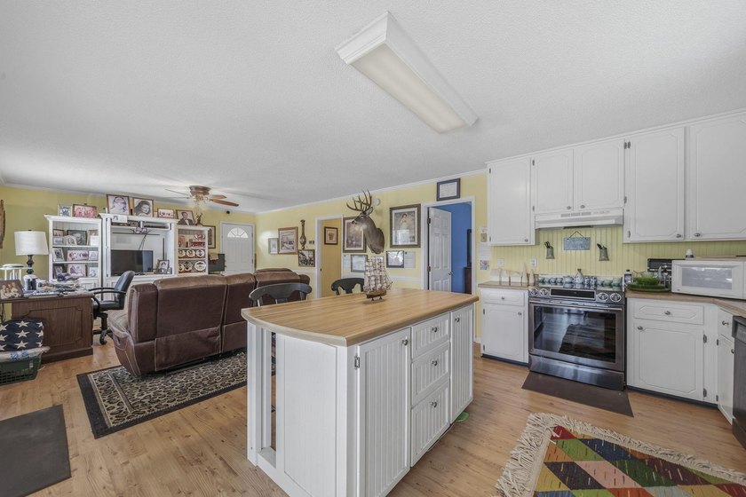 Welcome to 477 Avant Road, where classic Lake Sinclair cottage - photo 15