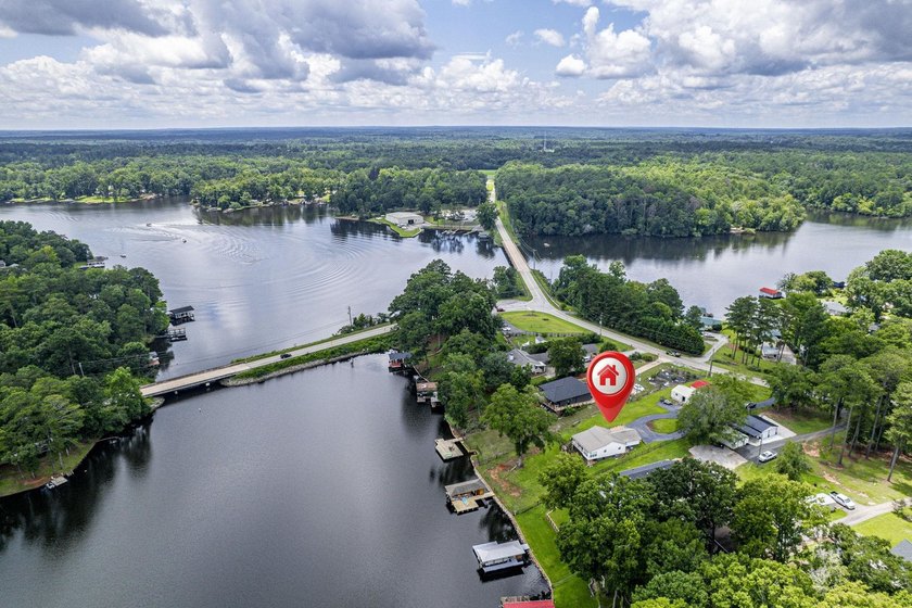 Welcome to 477 Avant Road, where classic Lake Sinclair cottage - photo 40