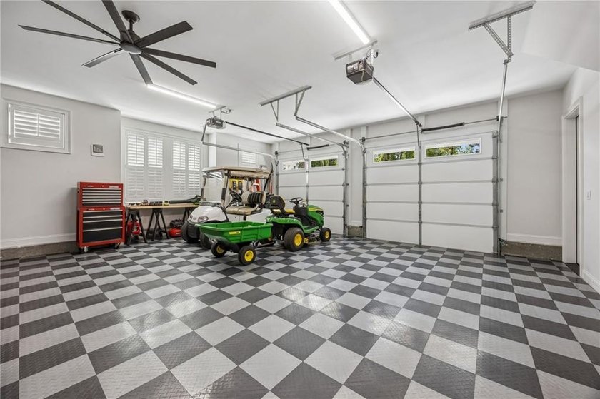 Welcome to refined coastal living in the highly sought-after - photo 50