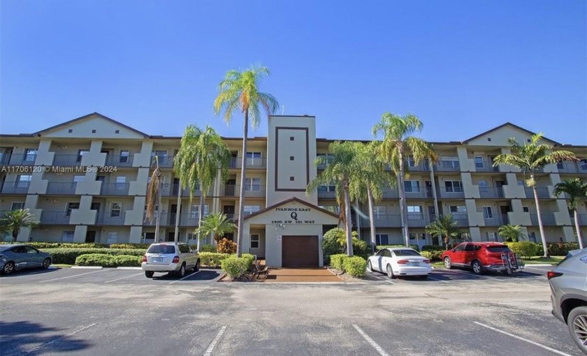 Come experience breathtaking lakefront living from this - photo 2