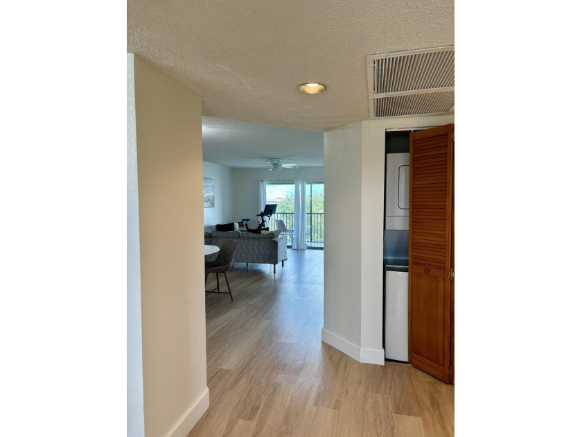 Come experience breathtaking lakefront living from this - photo 4
