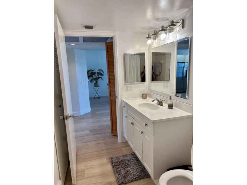 Come experience breathtaking lakefront living from this - photo 5