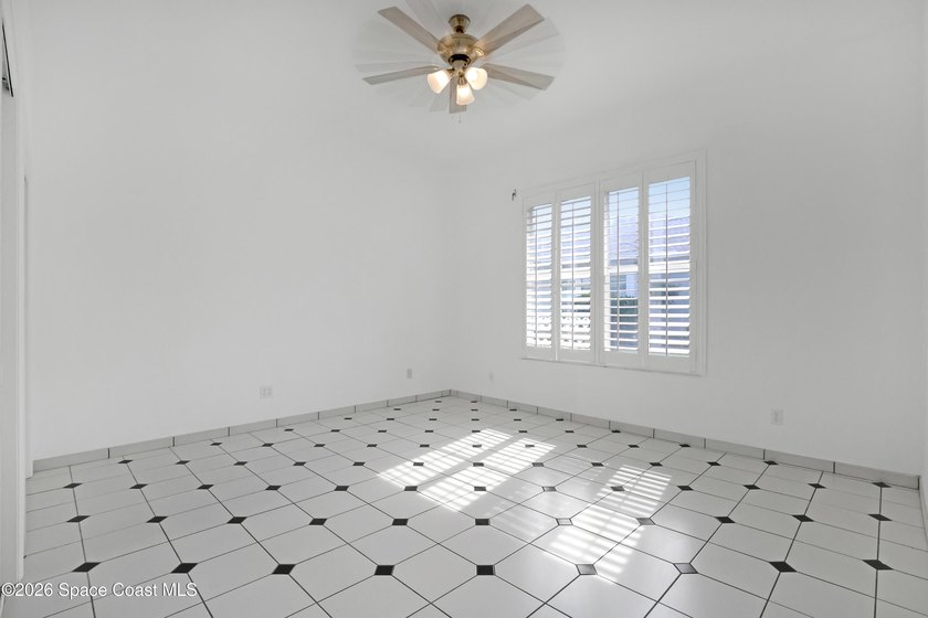 Exceptional value in this custom-built 3,300 sq. ft. concrete - photo 34
