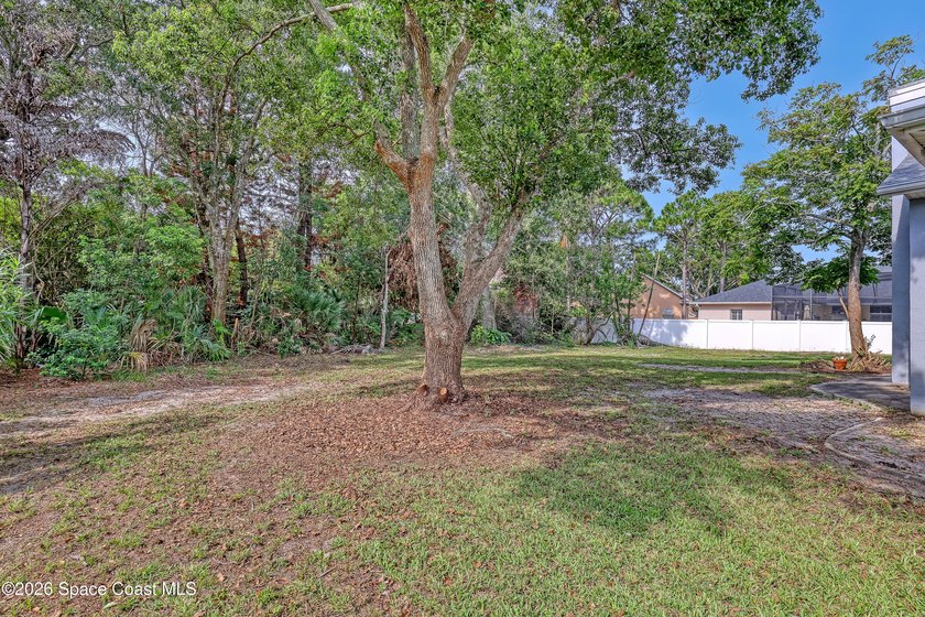 Exceptional value in this custom-built 3,300 sq. ft. concrete - photo 42