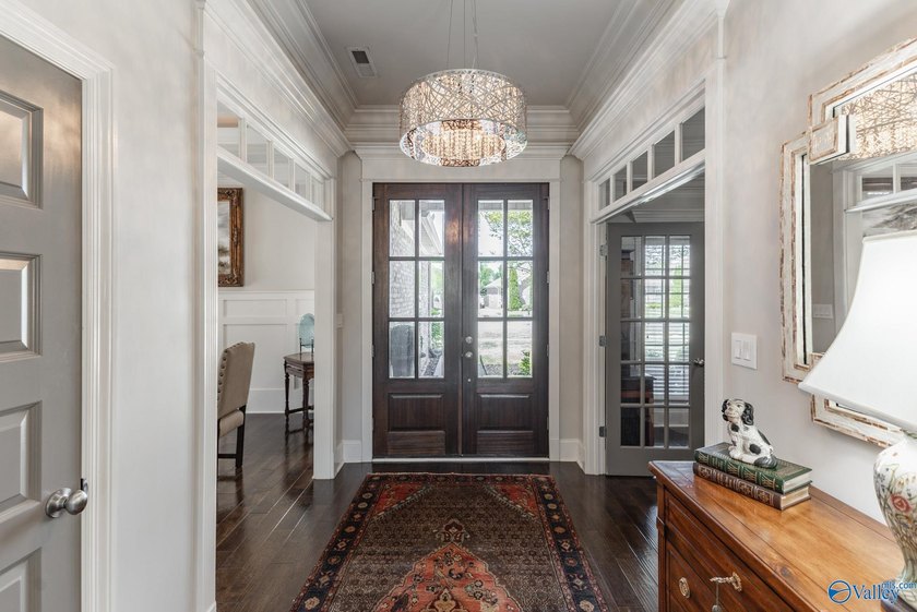 Luxury meets lifestyle in this updated Lake Forest retreat - photo 5