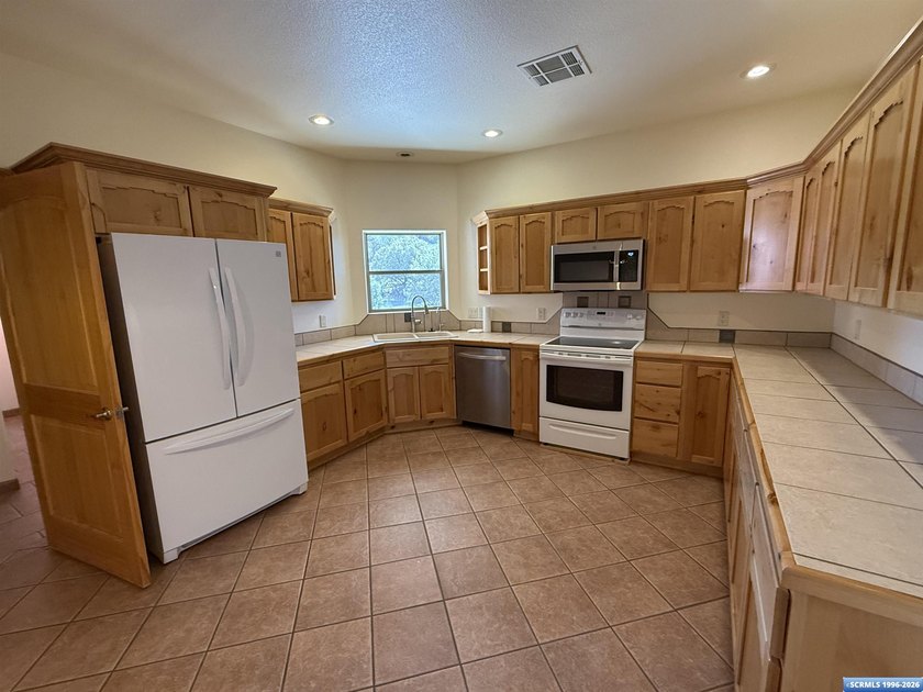 !PRICE REDUCED! Southwest Style, Clean as a whistle, and Move-In - photo 22