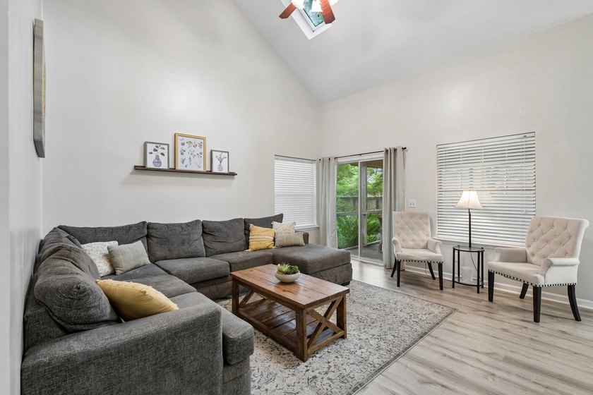 (Back on market due to buyer financing falling through. no fault - photo 4