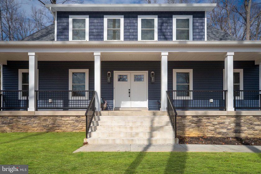 Welcome to 261 Washington St., where every detail has been - photo 8
