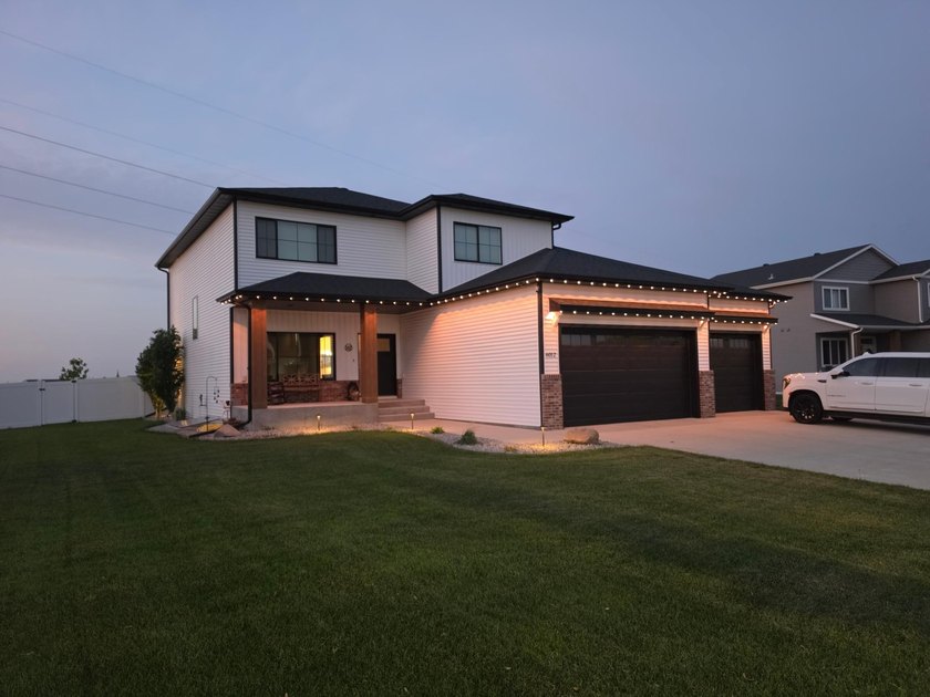 Welcome to this exceptional two-story home, perfectly situated - photo 3
