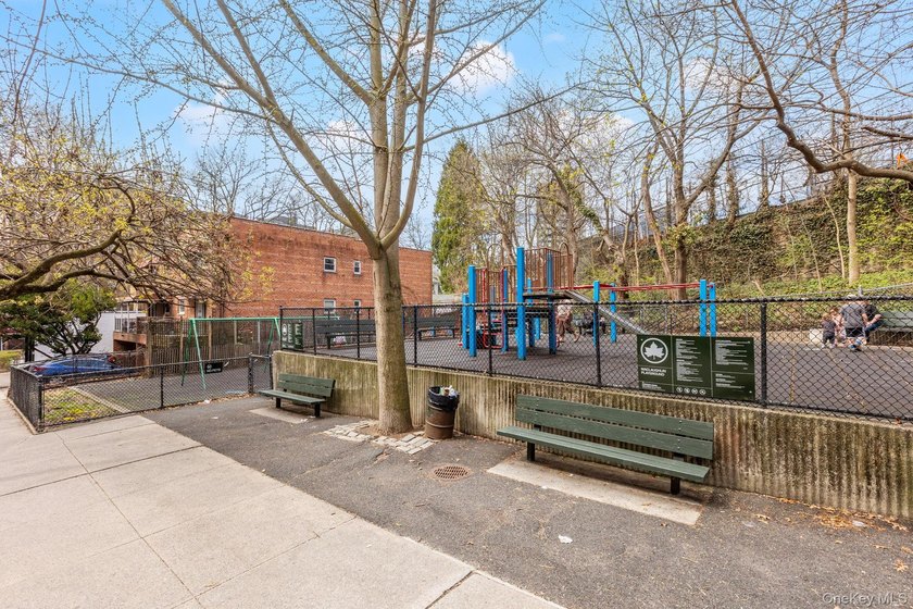 Nestled in the wonderful Riverdale community, this - photo 15