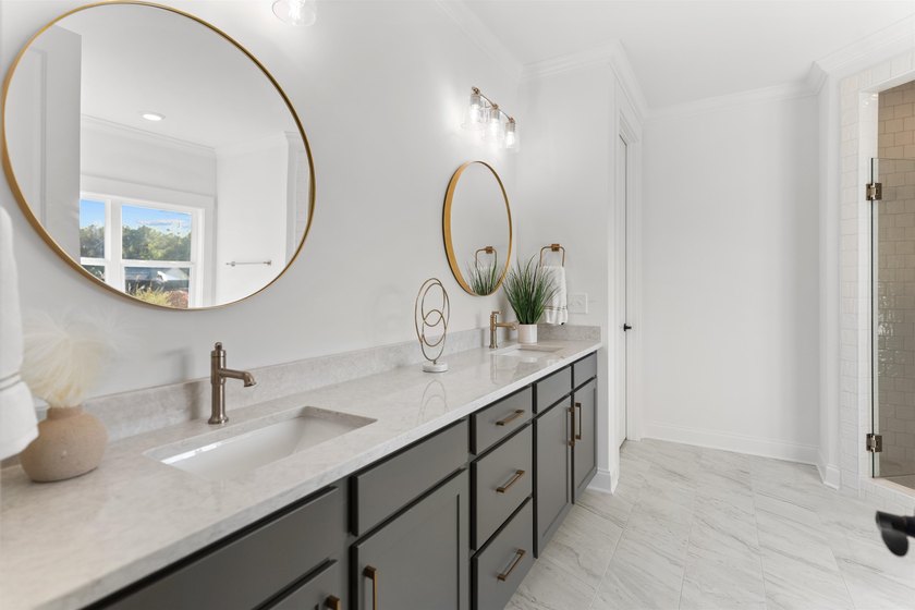 Designed for today's lifestyle, this spacious open floor plan - photo 21