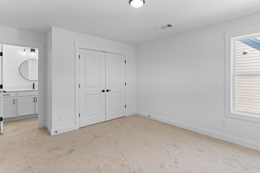 Designed for today's lifestyle, this spacious open floor plan - photo 31