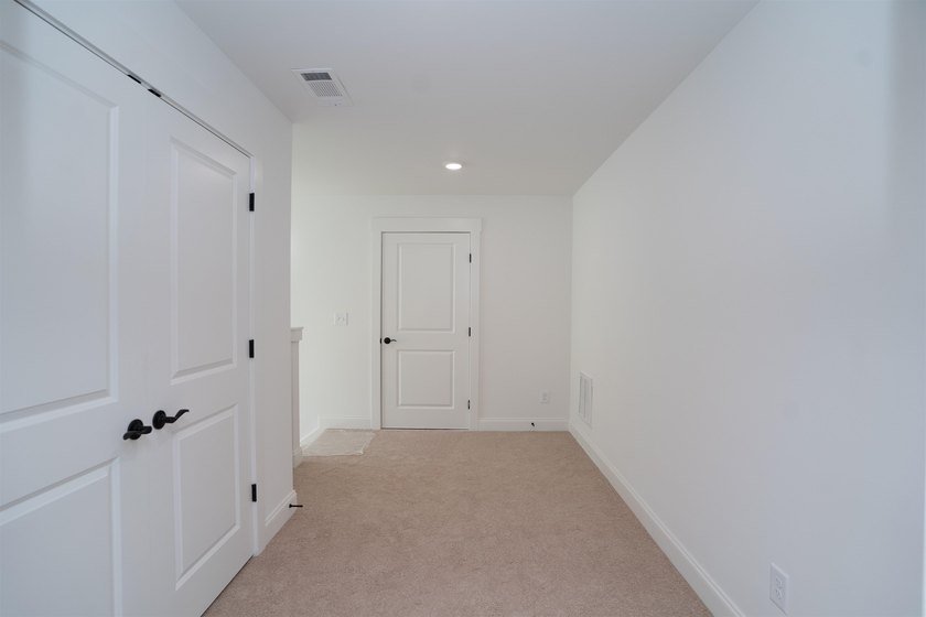 Designed for today's lifestyle, this spacious open floor plan - photo 33
