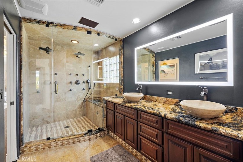 Welcome to modern, resort-style living on Lido Isle. Extensively - photo 27