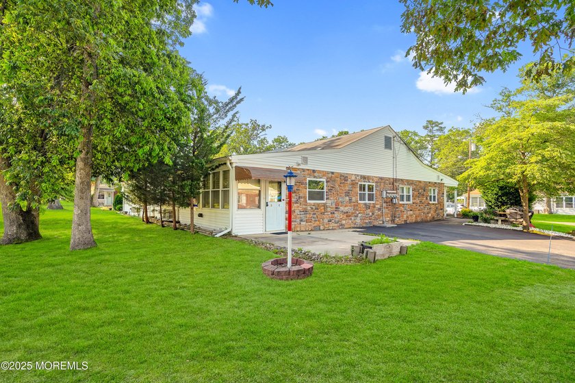 Welcome to Cedar Glen Homes, a sought after 55+ community - photo 4