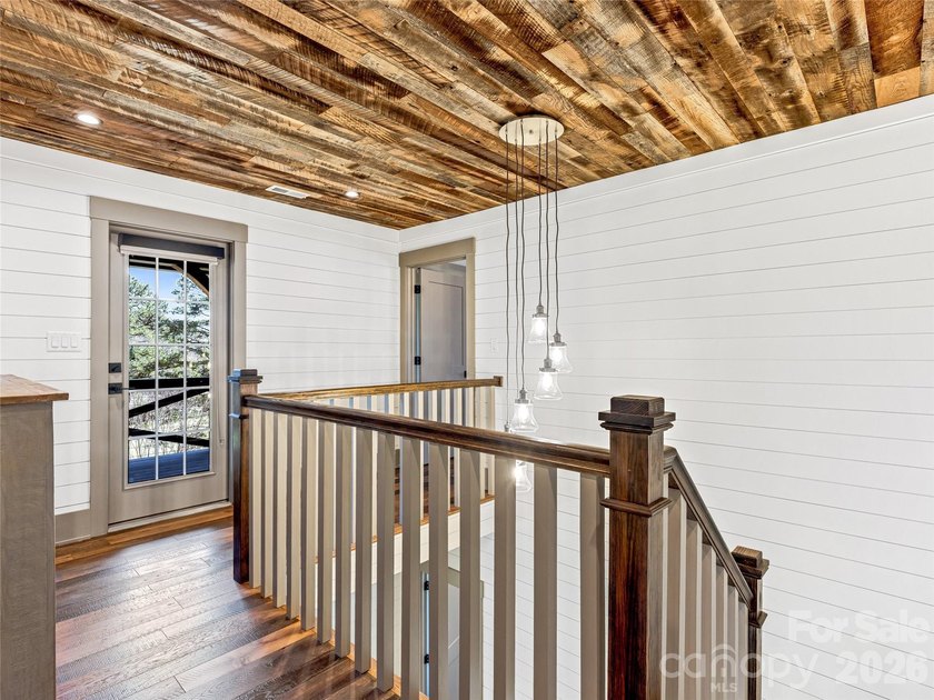 Completely transformed modern farmhouse on 5.5 acres w/ mountain - photo 22