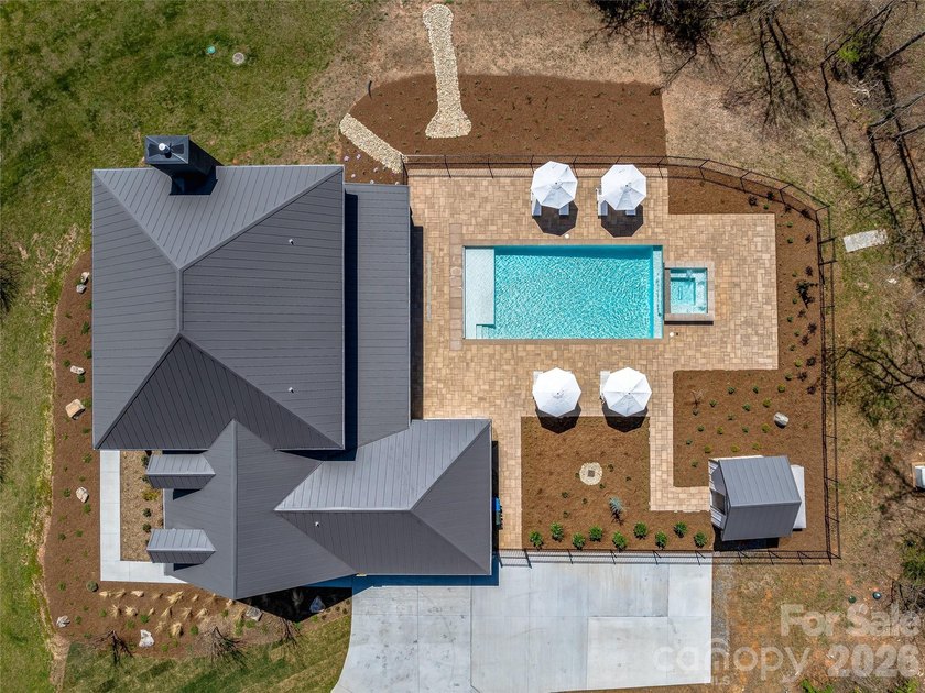 Completely transformed modern farmhouse on 5.5 acres w/ mountain - photo 41