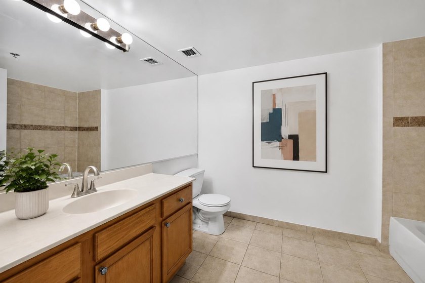 Spacious two-bedroom, two-bathroom condo in the highly desirable - photo 9