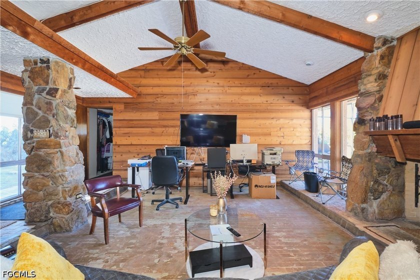 Rare opportunity in one of Fort Myers' most unique and private - photo 4