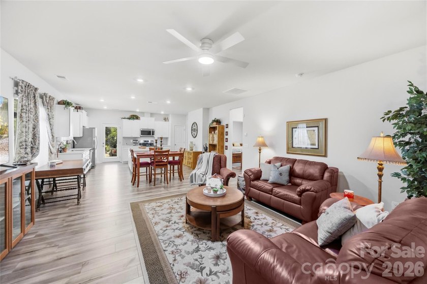 Welcome to this beautiful chiffon plan ranch home featuring an - photo 11