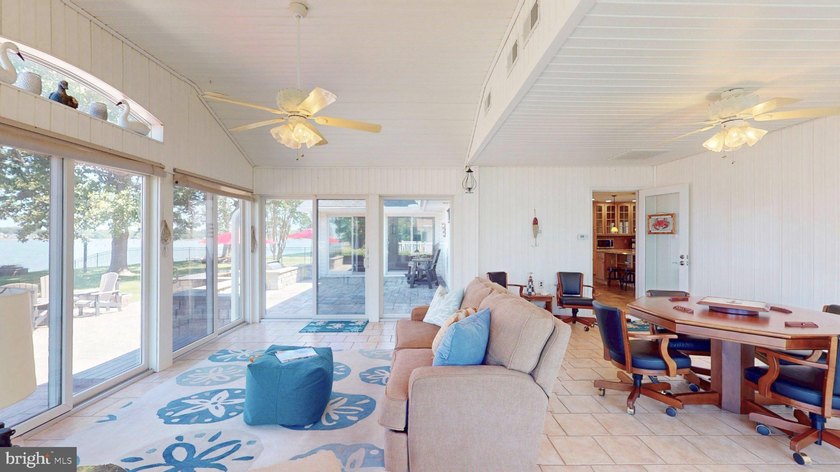 Discover the perfect blend of comfort and luxury in this - photo 25