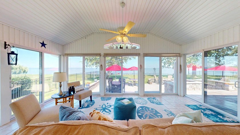Discover the perfect blend of comfort and luxury in this - photo 26