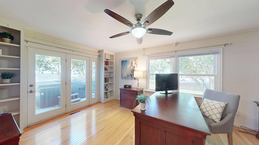 Discover the perfect blend of comfort and luxury in this - photo 27