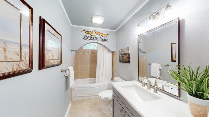 Discover the perfect blend of comfort and luxury in this - photo 39