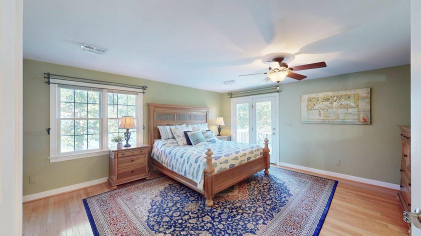 Discover the perfect blend of comfort and luxury in this - photo 43