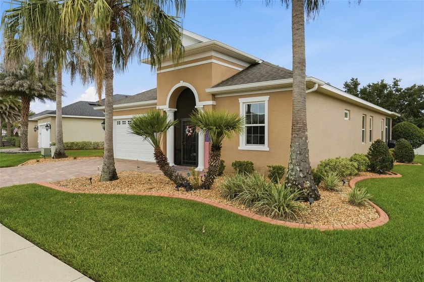 Virtually Staged. WELCOME HOME to this BEAUTIFULLY maintained - photo 4
