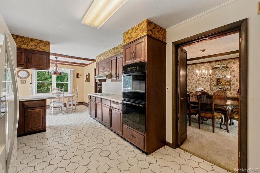 133 Westlake Drive features 4 bedrooms, 2.5 baths, spacious - photo 14