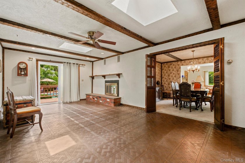 133 Westlake Drive features 4 bedrooms, 2.5 baths, spacious - photo 20