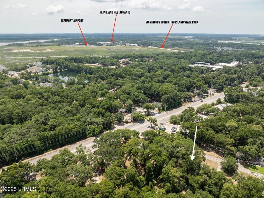 Welcome home to this turnkey 3-bedroom, 2-bath home, 2 miles - photo 31