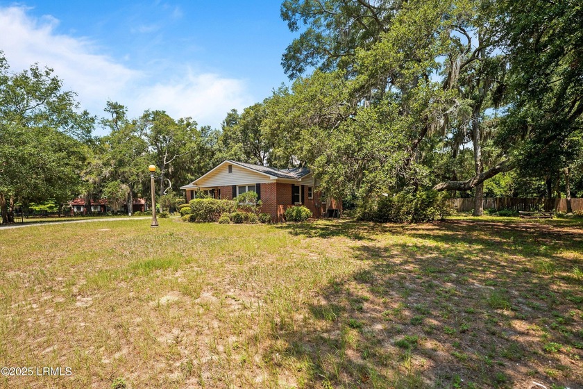 Welcome home to this turnkey 3-bedroom, 2-bath home, 2 miles - photo 36
