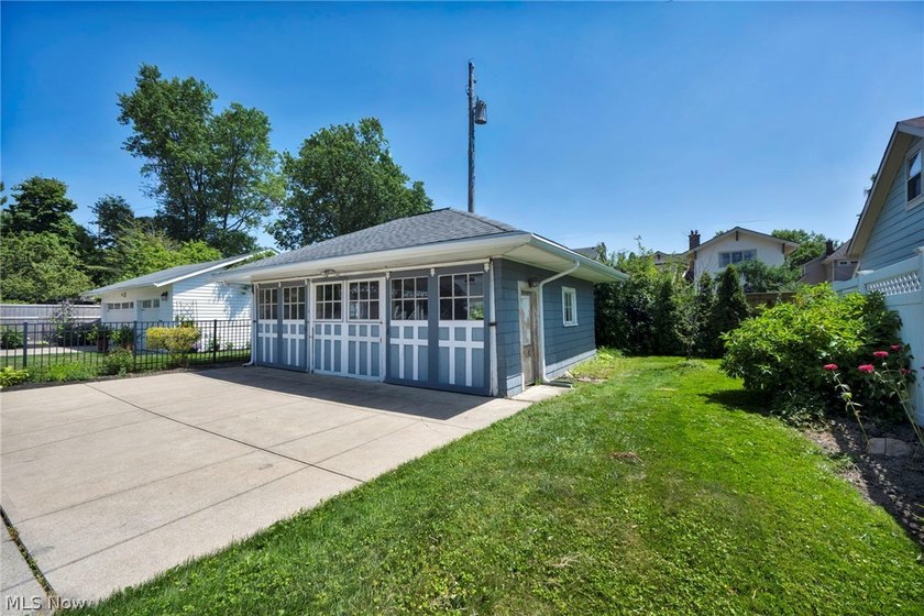 Welcome to 17435 Lake Avenue, a beautifully maintained century - photo 48