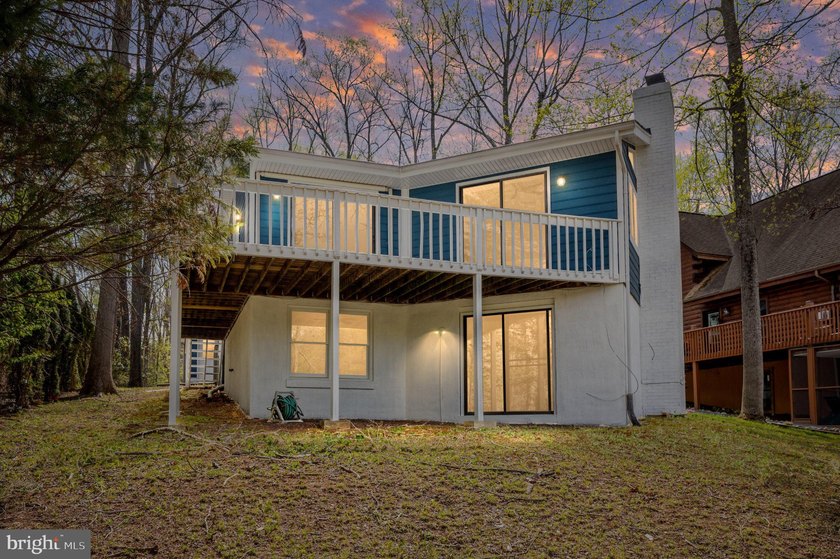 Welcome to your lakefront dream home in the highly sought-after - photo 2