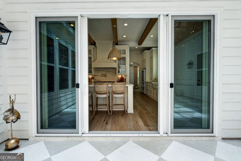 EXPERIENCE EXCEPTIONAL CRAFTSMANSHIP AND LUXURY IN THIS STUNNING - photo 15