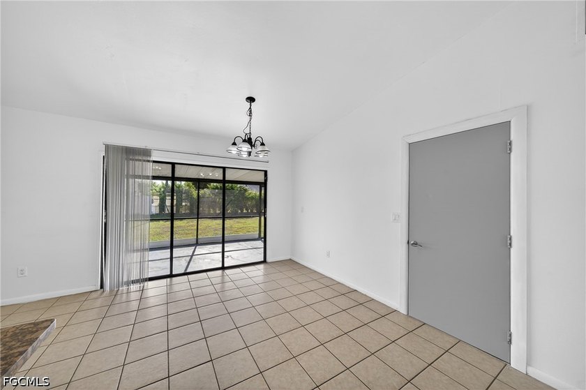 Beautifully remodeled 3-bedroom, 2-bathroom home in SW Cape - photo 10