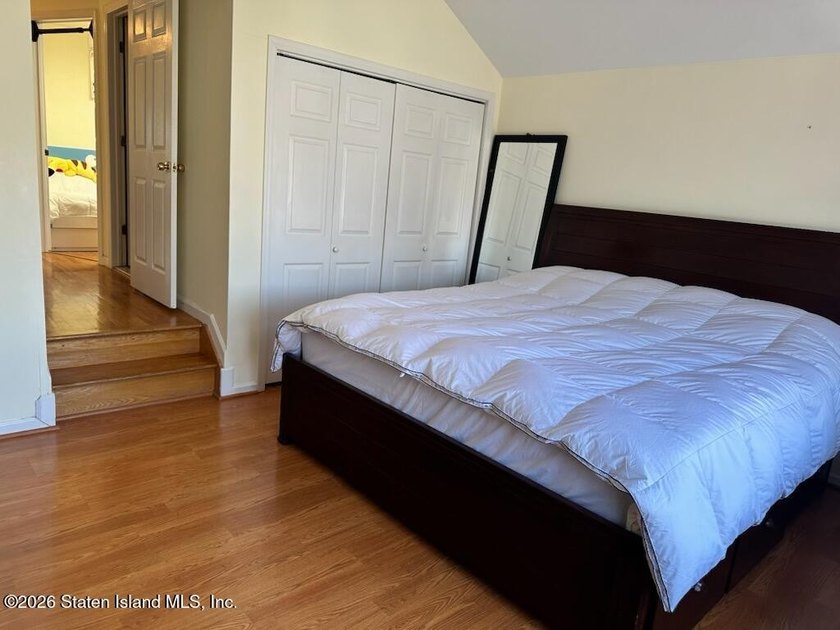 Desirable Willowbrook, large townhouse, 3 bedrooms, 4 baths. MBR - photo 15