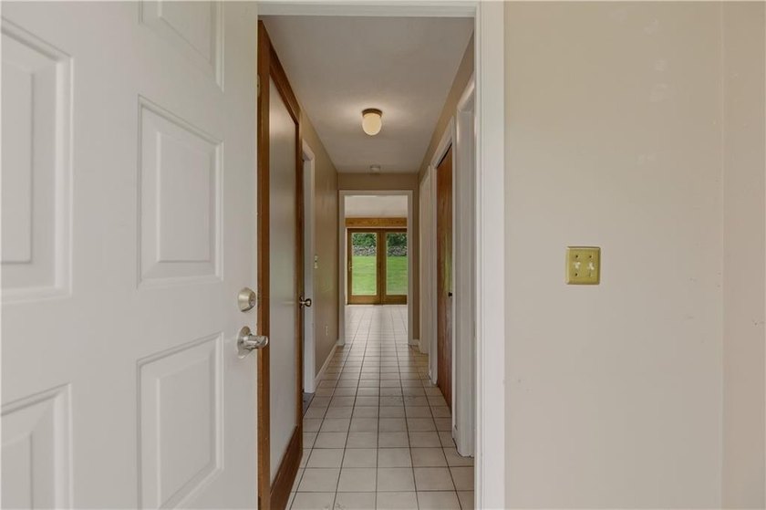 New to the Market and Ready For Occupancy! In the Heart of - photo 6