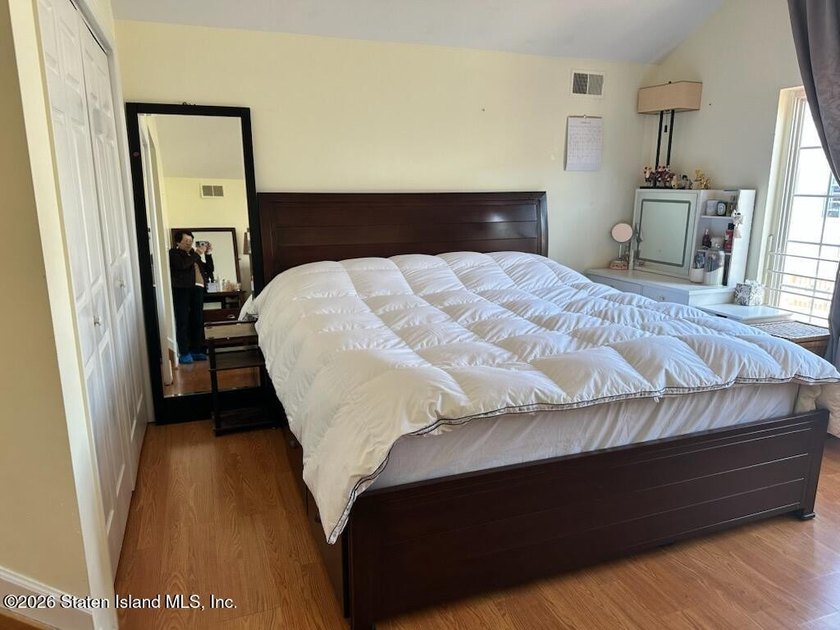 Desirable Willowbrook, large townhouse, 3 bedrooms, 4 baths. MBR - photo 19