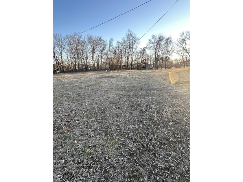 Great opportunity to own two river lots totaling 0.60 acres in - photo 2