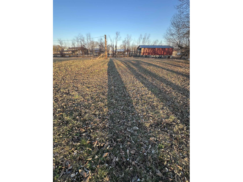 Great opportunity to own two river lots totaling 0.60 acres in - photo 4