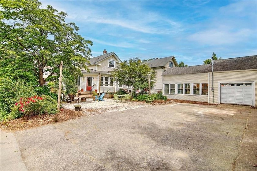 Located in the heart of Warren's vibrant arts and waterfront - photo 9