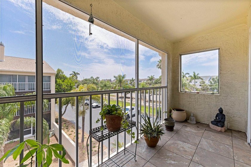 Tucked within one of Tierra Verde's most desirable waterfront - photo 24