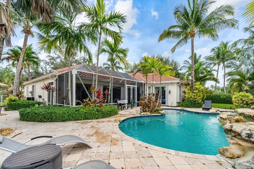 ONE OF A KIND LOT AND LAYOUT IN RIVERWALK! BRAND NEW ROOF - - photo 30