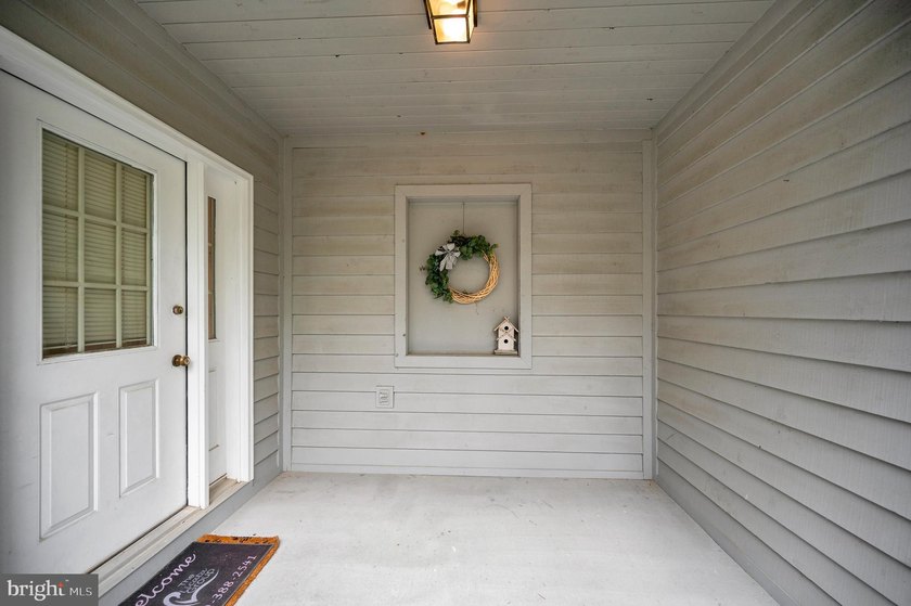 Some homes invite you inside. Others invite you to slow down - photo 10