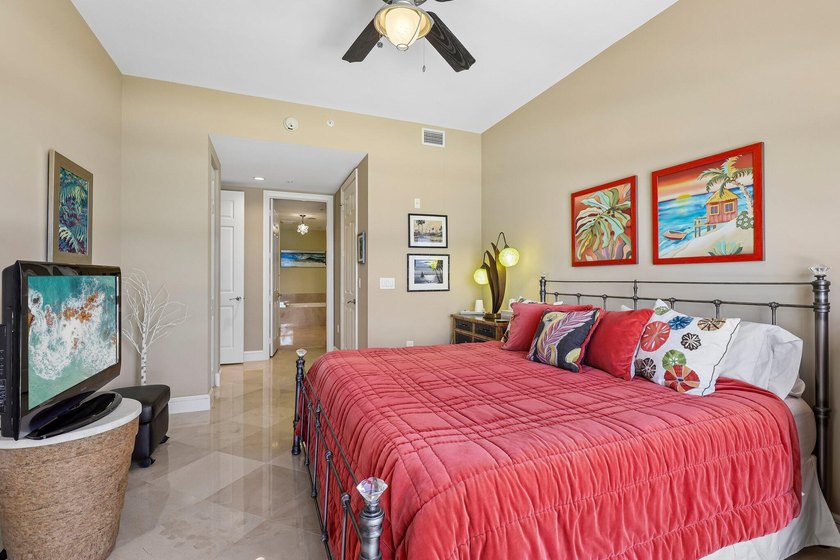 Beautifully furnished 2-bedroom, 2-bath oceanfront residence at - photo 25