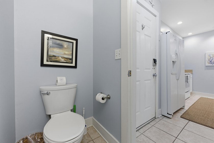 Charming 2-bedroom, 1.5-bath townhouse in Cassine Gardens - photo 14