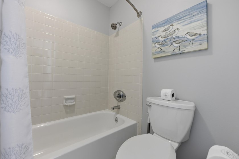 Charming 2-bedroom, 1.5-bath townhouse in Cassine Gardens - photo 22